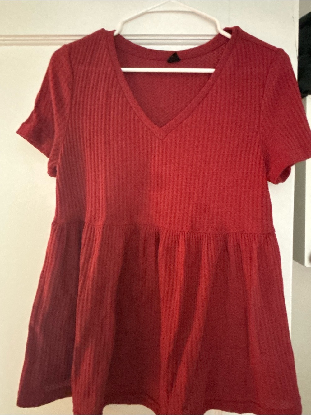 Red V-Neck Peplum Short Sleeve Top